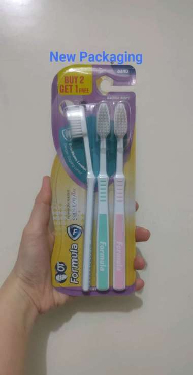 Formula Sikat Gigi Sensitive Flex Toothbrush Extra Soft Bristles 3 Pcs
