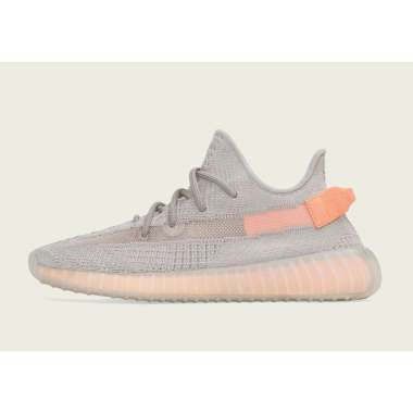 Yeezy bianche, Collezione Primavera 2022 - Stileo.it