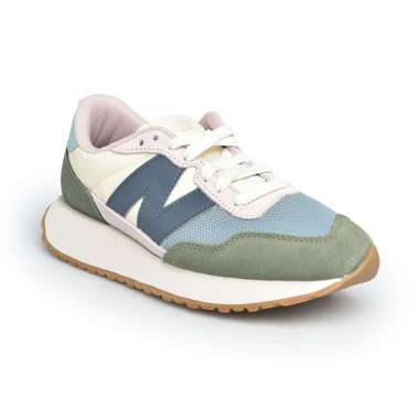 Jual New Balance Women Lifestyle 