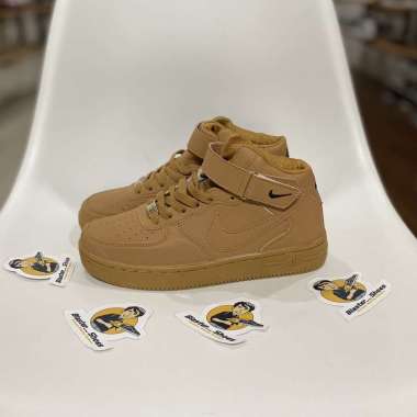 Jual Nike Air Force 1 White Brown Online Terbaru Mei 2022 - Blibli
