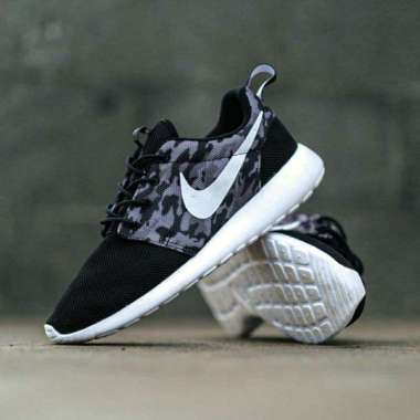 roshe run black nike