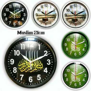 Jam Dinding Karakter Muslim