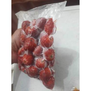 Buah Segar Strawberry Merah Beku Kemasan 250 - 500 gram FROZEN MURAH Berat Kemasan 500 gr 1/2 kg