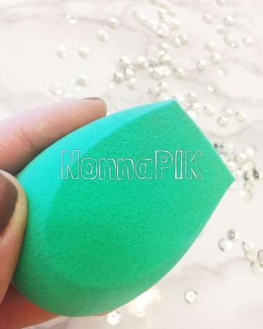 RT PERFECT BOUNCE BEAUTY BLENDER with CASE