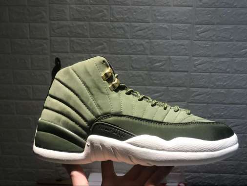 jordan retro 12 green and white