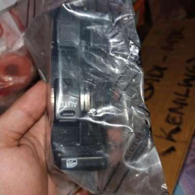 switch power window central avanza old