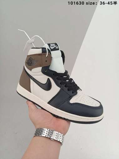 Jual Jordan 1 Mid Online Terbaru April 2022 - Blibli