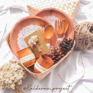 TERLARIS Hampers Alat Makan Kayu Set/Kado Wisuda/Kado Tunangan/Kado