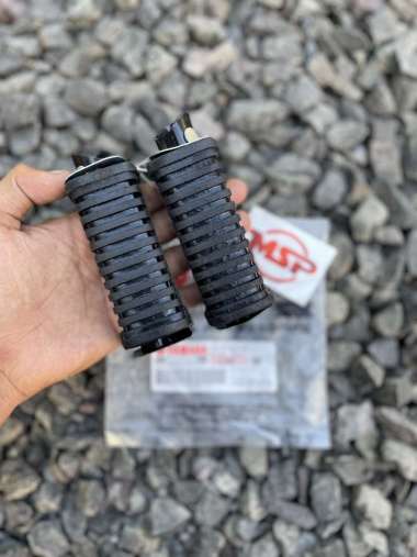KARET FOOTSTEP PIJAKAN POSTEP BELAKANG YAMAHA FIZ R JUPITER Z FORCE1