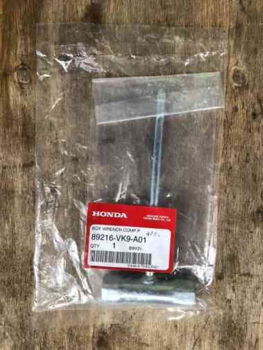 Kunci Busi Mesin Potong Rumput Honda tipe UMR 435 Original