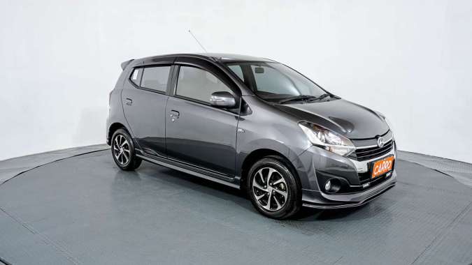 Daihatsu Ayla 1.2 R Deluxe MT 2017 Abu-Abu 48 - abu-abu Manual Bekasi