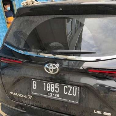 List kaca belakang chrome Avanza/Veloz/Xenia 2022