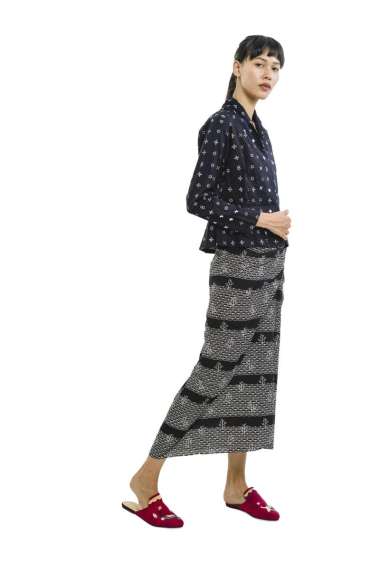 Sejauh Mata Memandang Kebaya Pendek Wiji M-L Hitam