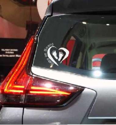 Stiker Love Kaki Baby On Board Kaca Mobil Belakang Cutting Sticker