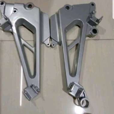 dudukan footstep belakang tiger