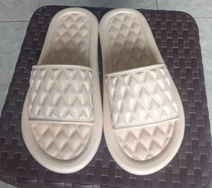 Sandal Rumah Pria Dan Wanita Motif Kokop Polos 39 abu