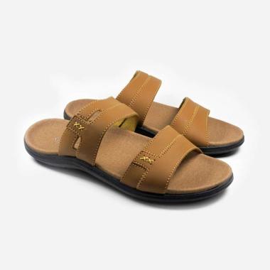 Jual Sandal Kulit Pria Carvil Yongki Komaladi Online Blibli Com