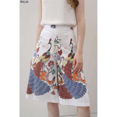 Evercloth Ralia Celana Batik Kulot Selutut Bawahan Cullote Batik Pendek