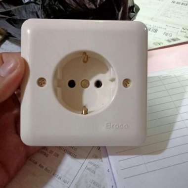 Stop Kontak Broco 2 Lubang