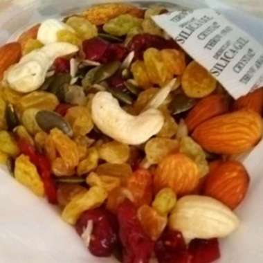 Trail Mix Nut Almond Cashew Berry 500gr