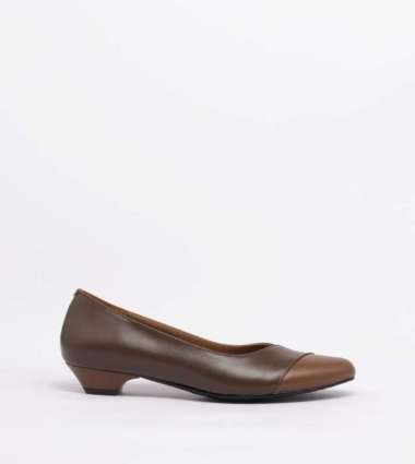 Buccheri Silvestri Sepatu Wanita 41 Light Brown/Brown