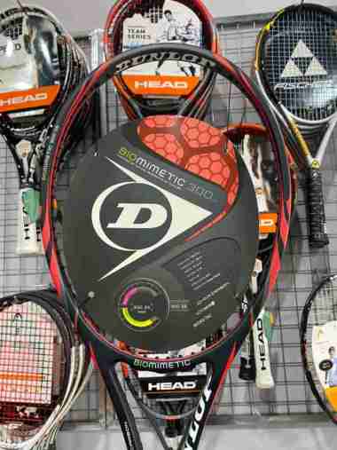 Raket Tenis Dunlop Biomimetic 300 Junior [275 gram / 98 inc] Black Red
