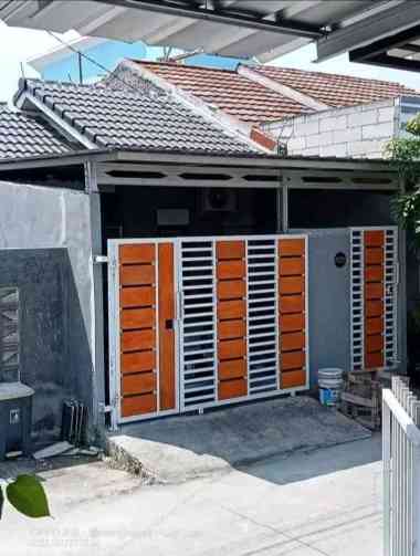 pagar besi galvani karya kawat bersinar depok Random