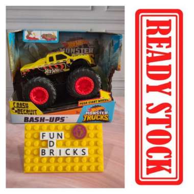 Hot Wheels Monster Trucks Crash Recruit Bash Ups