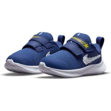 white nike shoes infant