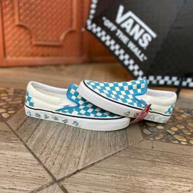 converse checkerboard slip on