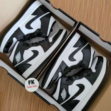 jordan mid 1 carbon