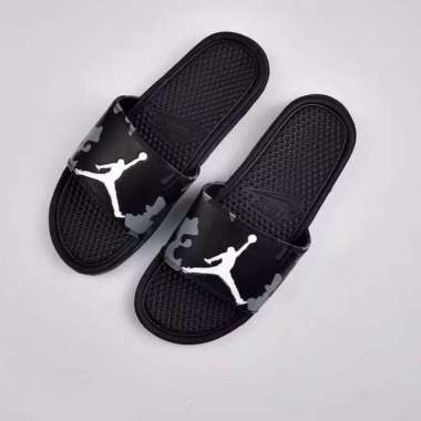 harga sandal nike benassi