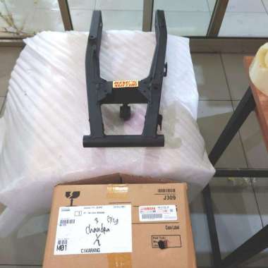 Swing Arm Fork Capit Udang Vixion New Nvl Nva. 1Pa. Asli Yamaha Hitam