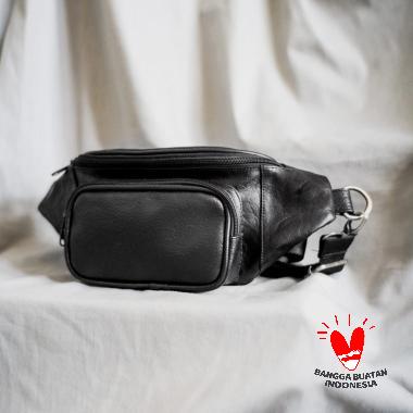 The Daily Smith Houston Tas Selempang Pria BLACK