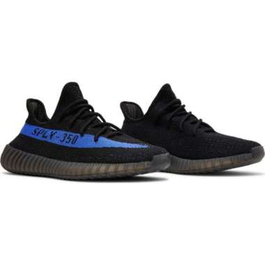 yeezy shoes in black