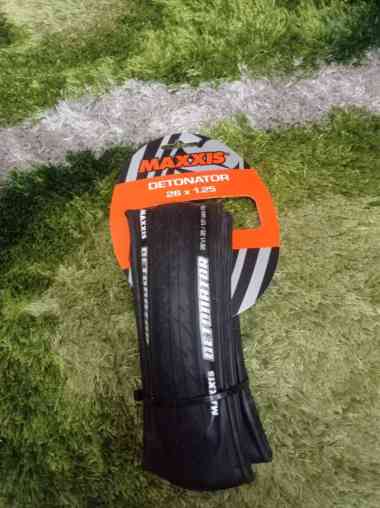 BAN LUAR SEPEDA MAXXIS DETONATOR 26X1.25 KEVLAR