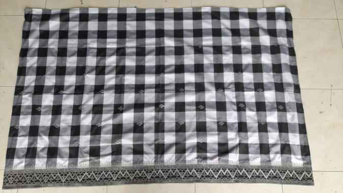 Kain saput poleng Bali list tepi lebar variasi bordir lembaran List tepi silver