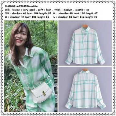 AB963596 Kemeja Putih Kotak Lengan Panjang Wanita Korea Import Jumbo