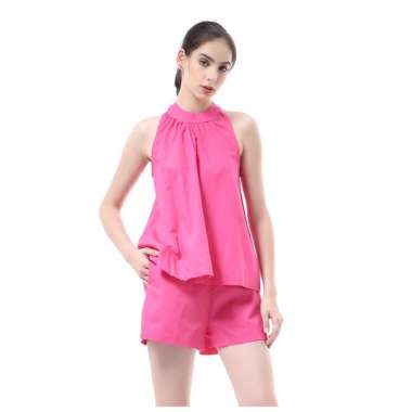 Hamlin Nayra One Set Setelan Wanita Sleeveless Blouse with Short Pants Plain Motive Material Cotton 