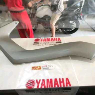 Cover body kiri tengah panjang yamaha New Nmax 2020 abu abu original