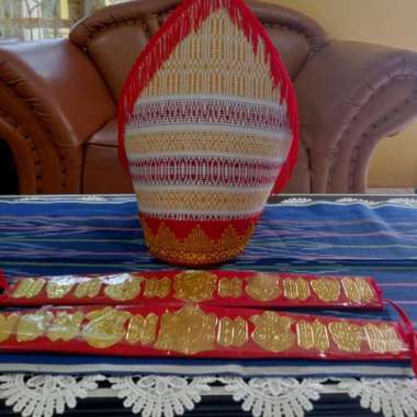 set topi pengantin dan sortali pengantin Batak toba