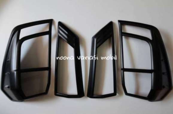 noona variasi mobil Garnish Lampu Belakang Lampu Rem Mobil for Calya - Sigra [Khusus Gojek dan Grab]