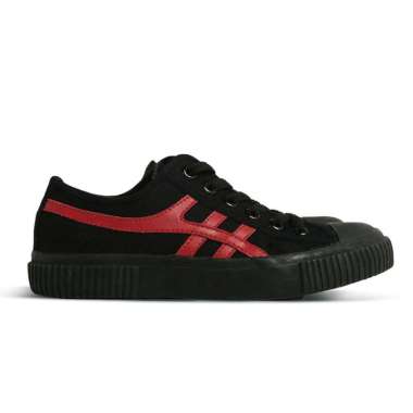 Sepatu Kanvas KODACHI MAX INTERNASIONAL Sneakers Canvas Retro Klasik 39 Hitam Merah
