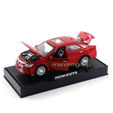 Diecast Miniatur Mainan Mobil Metal Toyota Camry - Merah