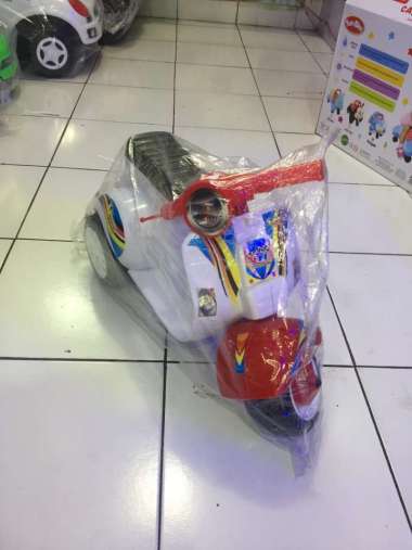 mainan anak vespa mini musik plastik