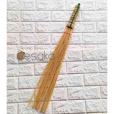 SAPU LIDI KASUR PUTIH / SAPU LIDI KARPET / SAPU LIDI TEBAH MEBEL UNIK