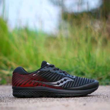 saucony cross training