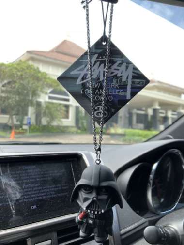 gantungan pajangan spion tengah mobil lucu Star Wars /pewangi mobil Multicolor