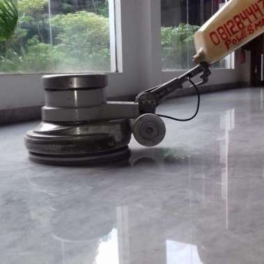 jasa poles lantai dan Cleaning kamar mandi