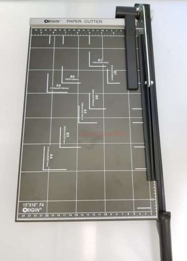 Alat Pemotong Kertas / Paper Cutter Origin F4